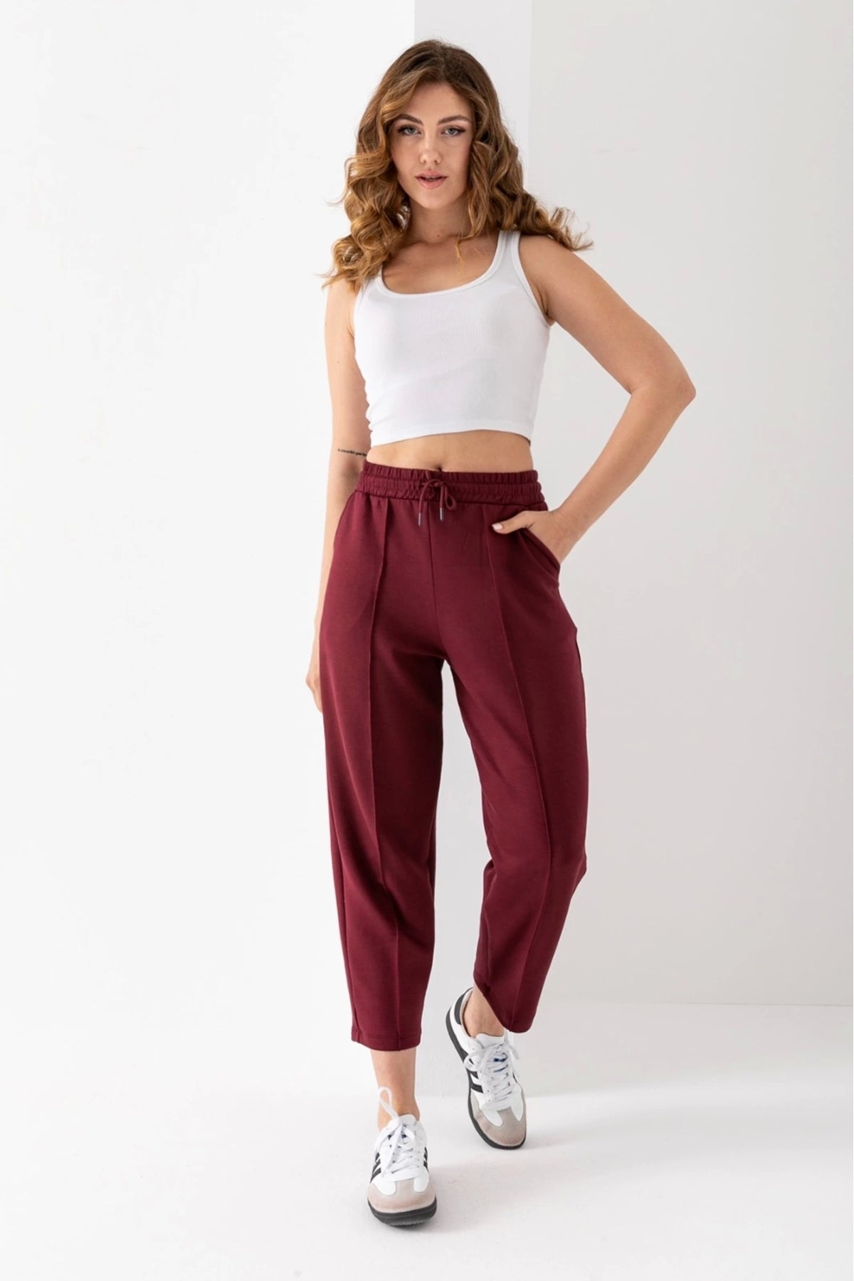 Kadın Bordo Renk Beli Lastikli Modal Kumaş Çımalı Bilek Pantolon Yumuşak Dokulu Şık Bağcıklı Pantolo