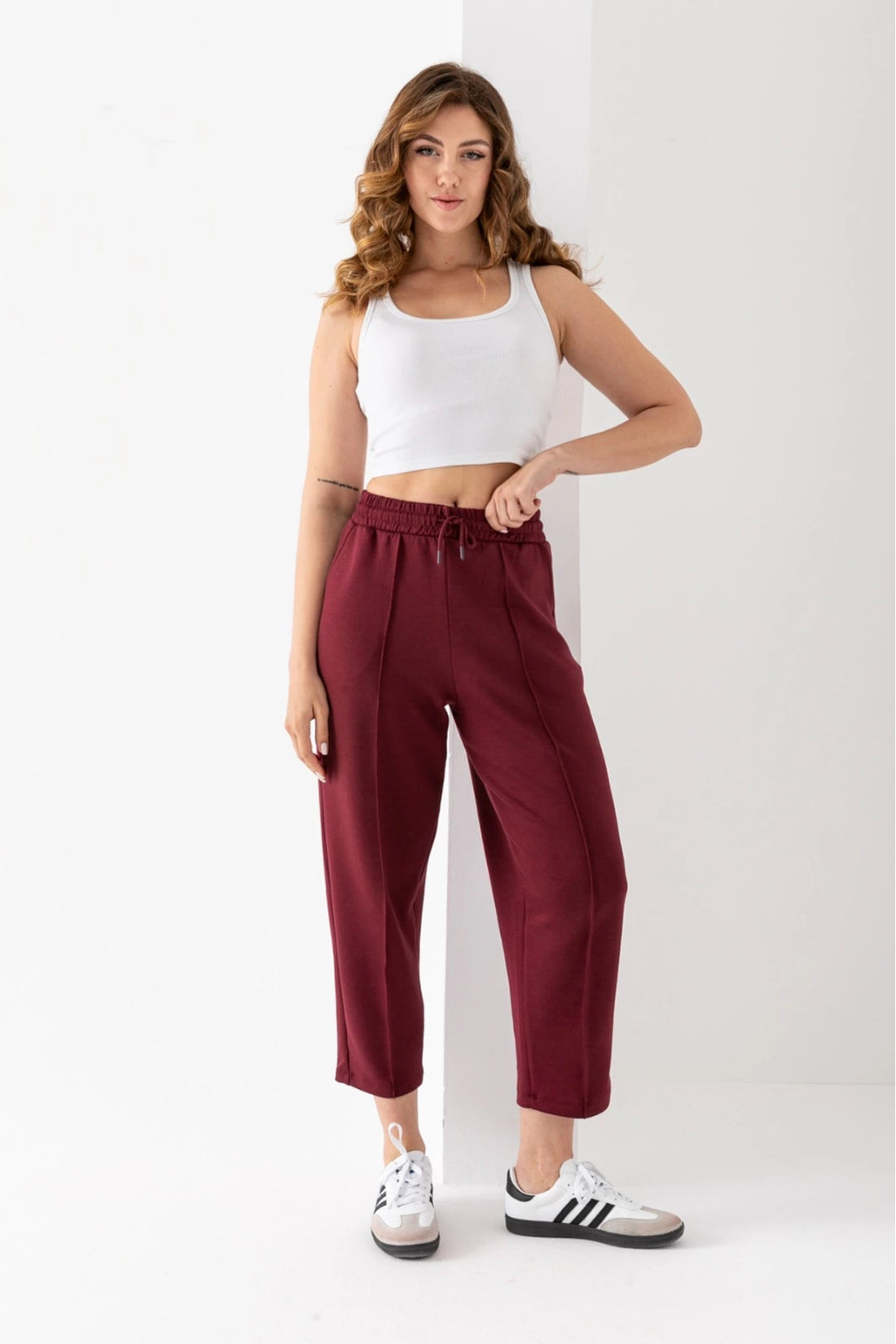 Kadın Bordo Renk Beli Lastikli Modal Kumaş Çımalı Bilek Pantolon Yumuşak Dokulu Şık Bağcıklı Pantolo