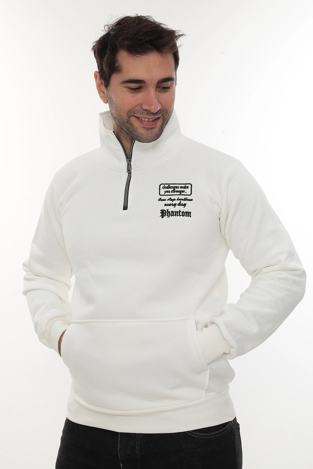 Erkek Beyaz Standart Fit Normal Kesim Içi Polarlı Yarım Fermuarlı Dik Bato Yaka Pamuklu Sweatshirt